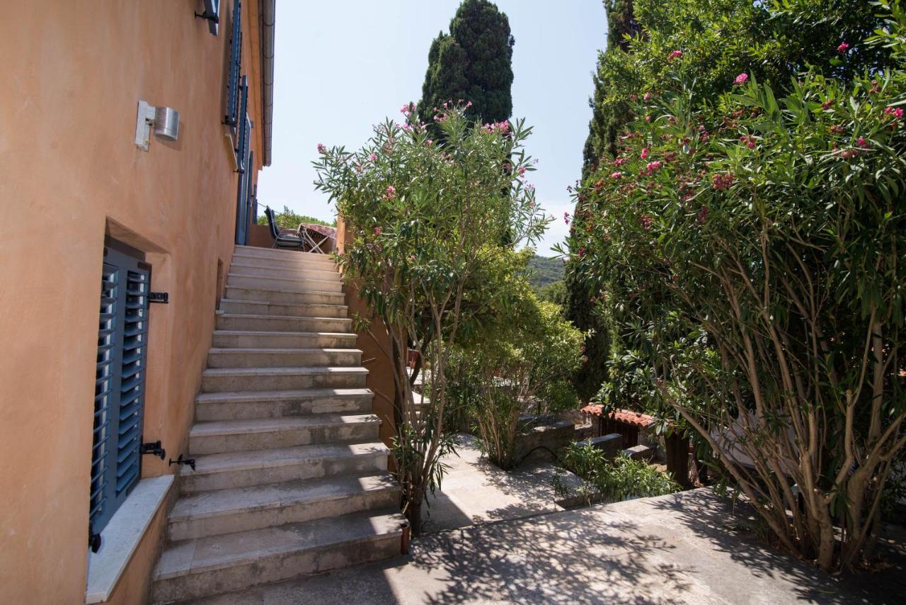 Villa Rialto Veli Lošinj Exteriör bild